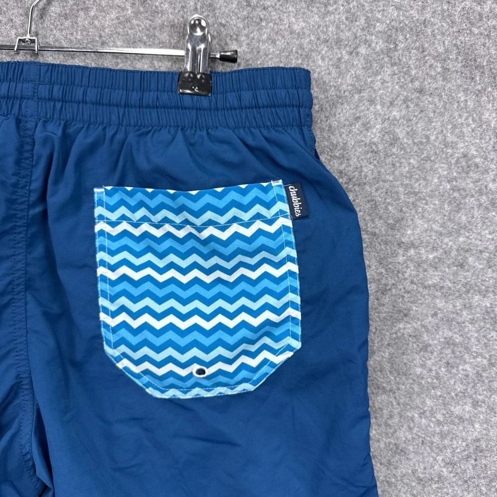 Chubbies Mens Medium Navy Blue Swim Trunks Chevron Back Pocket Mesh Lined Shorts